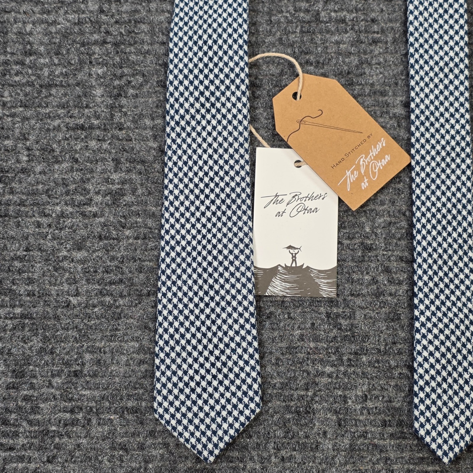 Otaa Linen Cotton Hand Made Necktie Men's Slim Navy Blue White Houndstooth Nwt — image 7 of 8